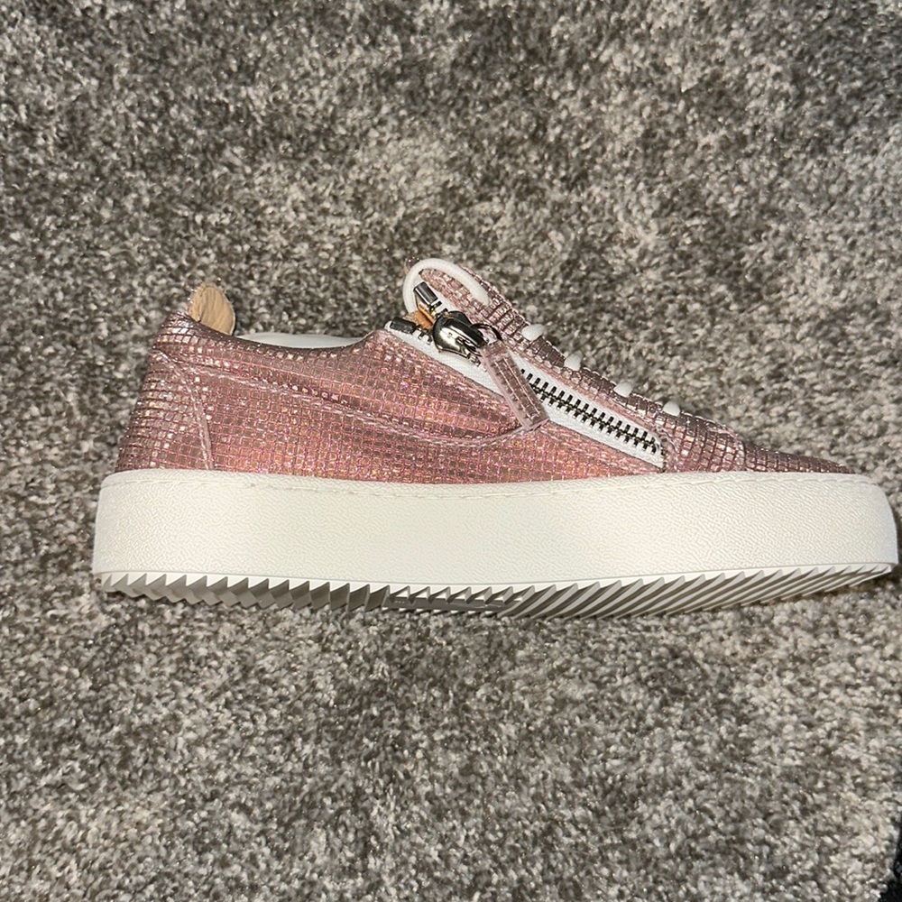 rose gold Guiseppe zanotti sneakers